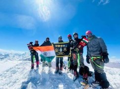 ಲಡಾಖ್‌ನಲ್ಲಿ ಹೊಸ ವಿಶ್ವದಾಖಲೆ: 23 ದಿನಗಳಲ್ಲಿ 20 ಶಿಖರಗಳನ್ನೇರಿದ ಸಾಹಸಿ ಪರ್ವತಾರೋಹಿಗಳ ಪಡೆ!