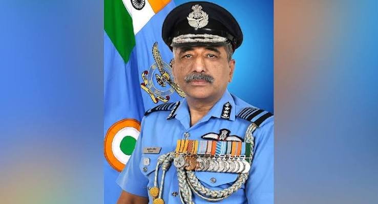 ನೂತನ ವಾಯುಪಡೆ ಮುಖ್ಯಸ್ಥರಾಗಿ ಏರ್ ಮಾರ್ಷಲ್ ಆಶುತೋಷ್ ದೀಕ್ಷಿತ್ ಅಧಿಕಾರ ಸ್ವೀಕಾರ: ಎಪಿ ಸಿಂಗ್ ನಿವೃತ್ತಿ