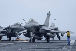 ಭಾರತೀಯ ನೌಕಾಪಡೆಯಿಂದ 'ರಫೇಲ್-ಎಂ' (Rafale-M) ಯುದ್ಧವಿಮಾನಗಳ ಮಹತ್ವದ ಪರೀಕ್ಷೆ