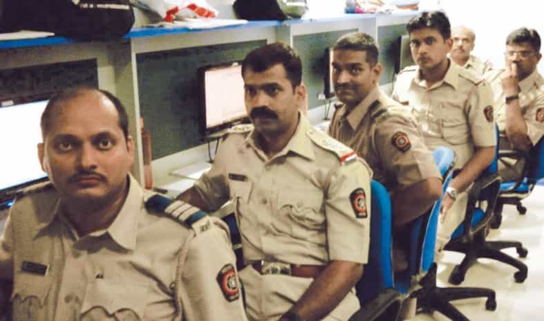 ಪೊಲೀಸ್ ಸಬ್-ಇನ್ಸ್‍ಪೆಕ್ಟರ್ (ನಿಸ್ತಂತು/wireless) (ಪುರುಷ & ಮಹಿಳಾ) ಹುದ್ದೆಗೆ ಅರ್ಜಿ ಅಹ್ವಾನ  - 2018