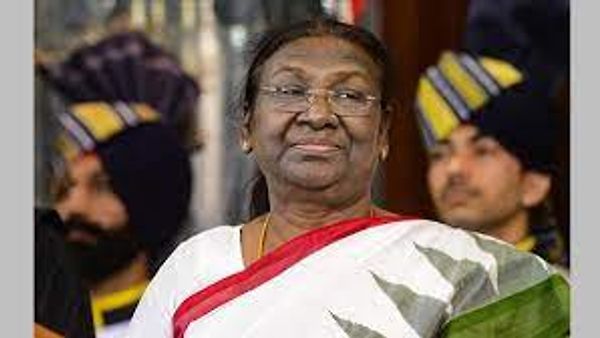 'ರಾಷ್ಟ್ರಪತಿ ದೌಪದಿ ಮುರ್ಮು ಅವರಿಗೆ ಕರ್ನಾಟಕ ರಾಜ್ಯ ಮುಕ್ತ ವಿ.ವಿ ಗೌರವ