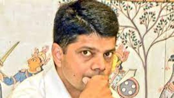 ಮುಖ್ಯಮಂತ್ರಿಯ ಖಾಸಗಿ ಕಾರ್ಯದರ್ಶಿಗೆ FIH ಅಧ್ಯಕ್ಷರ ಗೌರವ