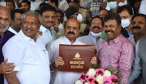 ಕರ್ನಾಟಕ ಬಜೆಟ್: ಮುಖ್ಯಮಂತ್ರಿ ಬಸವರಾಜ ಬೊಮ್ಮಾಯಿ ಅವರಿಂದ ಚೊಚ್ಚಲ ಬಜೆಟ್ ಮಂಡನೆ