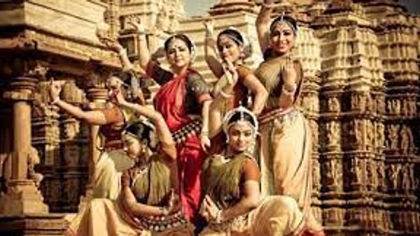 ಖಜುರಾಹೊ ನೃತ್ಯ ಉತ್ಸವವನ್ನು ಮಧ್ಯಪ್ರದೇಶದಲ್ಲಿ ಆಯೋಜಿಸಲಾಗಿದೆ