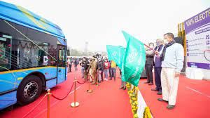 ದೆಹಲಿ ಸಾರಿಗೆ ನಿಗಮದಲ್ಲಿ(DTC)ಮೊದಲ ಎಲೆಕ್ಟ್ರಿಕ್ ಬಸ್ ಸೇವೆ ಆರಂಭ