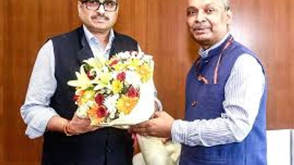ಐಎಎಸ್ ಅಧಿಕಾರಿ ಚಂಚಲ್ ಕುಮಾರ್ ವಾರ್ತಾ ಮತ್ತು ಪ್ರಸಾರ ಸಚಿವಾಲಯದ ಕಾರ್ಯದರ್ಶಿಯಾಗಿ ಅಧಿಕಾರ ಸ್ವೀಕಾರ