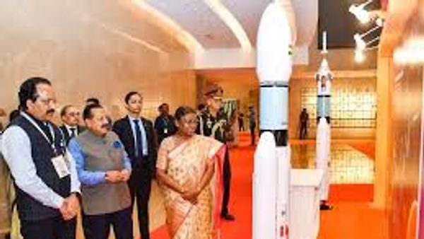 ಪ್ರಥಮ ರಾಷ್ಟೀಯ ಬಾಹ್ಯಾಕಾಶದ ದಿನ ಕಾರ್ಯಕ್ರಮದಲ್ಲಿ ದ್ರೌಪದಿ ಮುರ್ಮು ಭಾಗಿ