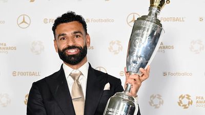 ಮೂರನೇ PFA ವರ್ಷದ ಆಟಗಾರ ಪ್ರಶಸ್ತಿಯೊಂದಿಗೆ ಮೊಹಮ್ಮದ್ ಸಲಾಹ್ ಇತಿಹಾಸ ನಿರ್ಮಿಸಿದ್ದಾರೆ
