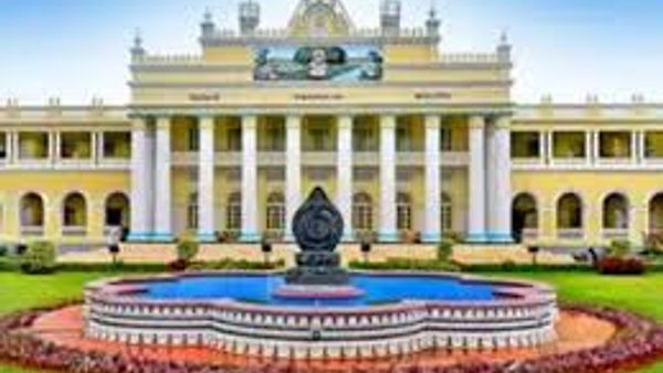 ಅಬುಧಾಬಿಯಲ್ಲಿ AIIB ಯ ಮೊದಲ ಮಧ್ಯಂತರ ಕಾರ್ಯಾಚರಣಾ ಕೇಂದ್ರ ಕಛೇರಿ ಪ್ರಾರಂಭ