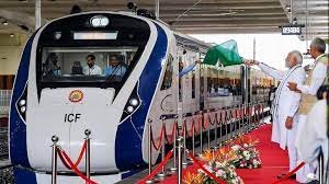 ವಂದೇ ಭಾರತ್ ಎಕ್ಸ್‌ಪ್ರೆಸ್‌ನ ಹೊಸ ಮತ್ತು ನವೀಕರಿಸಿದ ಆವೃತ್ತಿಗೆ ಚಾಲನೆ ನೀಡಿದ ಪ್ರಧಾನಿ ಮೋದಿ