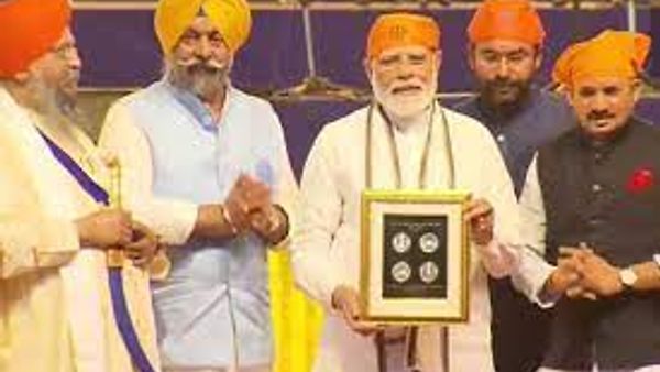 ಗುರು ತೇಜ ಬಹುದ್ದೂರ್ ಅವರ ಸ್ಮರಣಾರ್ಥ ಅಂಚೆ ಚೀಟಿ ಹಾಗೂ ನಾಣ್ಯ ಬಿಡುಗಡೆ