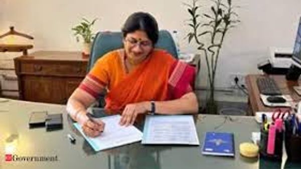 ಪ್ರೆಸ್ ಇನ್ಫಾರ್ಮೇಶನ್ ಬ್ಯೂರೋದ ಪ್ರಧಾನ ಮಹಾನಿರ್ದೇಶಕರಾಗಿ ಶ್ರೀಮತಿ ಶೇಫಾಲಿ ಶರಣ್ ನೇಮಕ