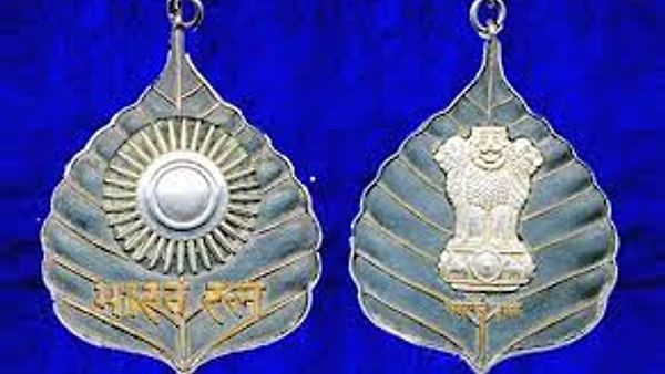 ಜನೆವರಿ 02 ಭಾರತ ರತ್ನ ಪ್ರಶಸ್ತಿ ಸ್ಥಾಪಿಸಿದ ದಿನ
