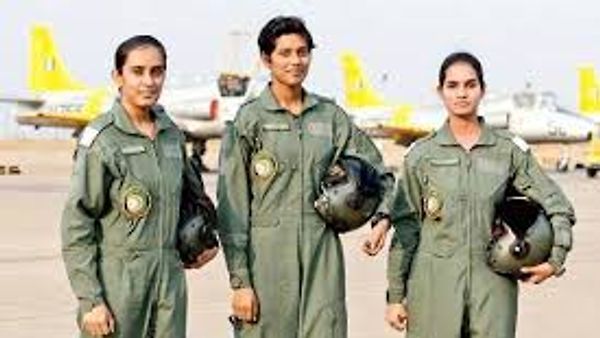 ಭಾರತೀಯ ವಾಯುಪಡೆಯ ಮೊದಲ ಮಹಿಳೆಯರು