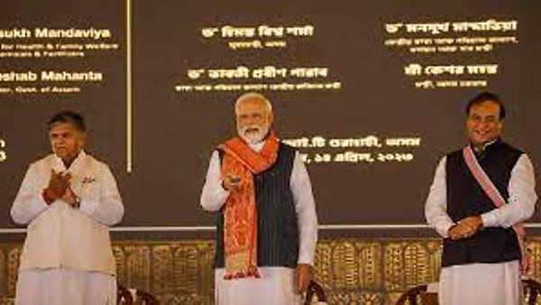 ಅಸ್ಸಾಂನಲ್ಲಿ ರೈಲ್ವೆ ಯೋಜನೆಗಳು, ಮೆಥೆನಾಲ್ ಸ್ಥಾವರಕ್ಕೆ ಪ್ರಧಾನಿ ಮೋದಿ ಚಾಲನೆ