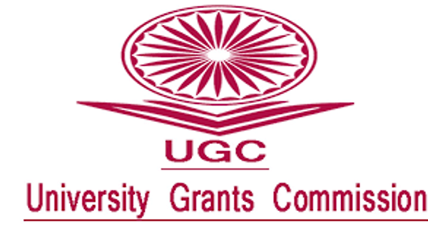 UGCಯಿಂದ ವಿದ್ಯಾರ್ಥಿಗಳಿಗೆ ಸೆಲ್ಫಿ ಗೆ ಅವಕಾಶ