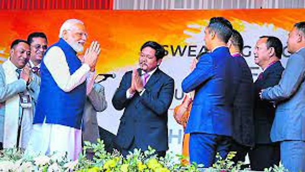 ಮೇಘಾಲಯ ಮತ್ತು ನಾಗಾಲ್ಯಾಂಡ್‌ ಮುಖ್ಯಮಂತ್ರಿಯಾಗಿ ಕಾಮ್ರಾಡ್ ಸಂಗ್ಮಾ ಮತ್ತು ನೇಫಿಯು ರಿಯೊ ಪ್ರಮಾಣ ವಚನ ಸ್ವೀಕಾರ