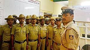 ಕರ್ನಾಟಕ ರಾಜ್ಯ ಪೊಲೀಸ್ ಇಲಾಖೆಯಿಂದ 2019-20 ಸಾಲಿನಲ್ಲಿ ನಾಲ್ಕು ಸಾವಿರ ಕಾನ್ಸಟೇಬಲ್ ಹುದ್ದೆಗಳ ನೇಮಕಾತಿ ಮಾಡಿಕೊಳ್ಳಲು ಶೀಘ್ರದಲ್ಲೇ ಅಧಿಸೂಚನೆ ಪ್ರಕಟವಾಗಲಿದೆ.