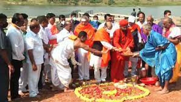 ತುಂಗಾ ಆರತಿಯ ಭವ್ಯ ಮಂಟಪಕ್ಕೆ ಮುಖ್ಯಮಂತ್ರಿ ಶಂಕುಸ್ಥಾಪನೆ