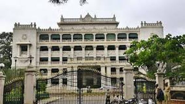 ಆಯುಷ್ ನಿರ್ದೇಶನಾಲಯದ ಸರ್ಕಾರಿ ಆಯುಷ್ ಚಿಕಿತ್ಸಾ ವೈದ್ಯಾಧಿಕಾರಿಗಳ ಮೂಲ ದಾಖಲೆಗಳ ಪರಿಶೀಲನೆಗೆ  ಅರ್ಹ ಅಭ್ಯರ್ಥಿಗಳ ಪಟ್ಟಿ ಪ್ರಕಟ