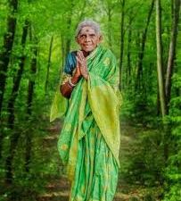 🌳 ಸಾಲುಮರದ ತಿಮ್ಮಕ್ಕ — ಕರ್ನಾಟಕದ ಹಸಿರು ಚಳುವಳಿಯ ಜೀವಂತ ದಂತಕಥೆ ನಾಯಕಿ ನಿಧನ