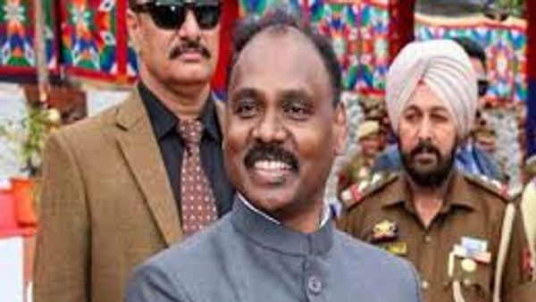 ಭಾರತದ ನೂತನ ಸಿಎಜಿ ಆಗಿ ನೇಮಕಗೊಂಡ ಗಿರೀಶ್ ಚಂದ್ರ ಮುಮ್ಮು ನೇಮಕ