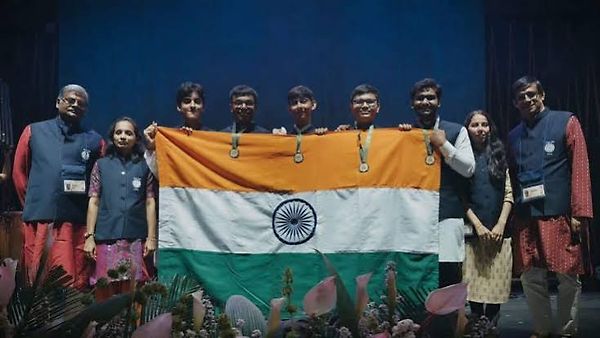ಅಂತರರಾಷ್ಟ್ರೀಯ ಭೌತಶಾಸ್ತ್ರ ಒಲಿಂಪಿಯಾಡ್ 2026: ಭಾರತಕ್ಕೆ 5 ಚಿನ್ನದ ಪದಕ, ಜಾಗತಿಕ ಮಟ್ಟದಲ್ಲಿ ಅಗ್ರಸ್ಥಾನ!