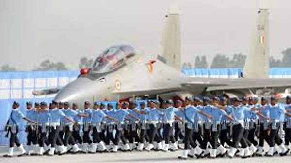 88ನೇ IAF ದಿನಾಚರಣೆ : ರಫೇಲ್ ಫೈಟರ್ ಜೆಟ್‍ ಸೇರಿ ವಿವಿಧ ವಿಮಾನಗಳ ತಾಲೀಮಿಗೆ ಸಿದ್ಧತೆ