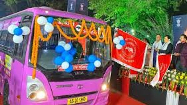 ಅಸ್ಸಾಂನಲ್ಲಿ ಪಿಂಕ್ ಬಸ್ ಗೆ ಚಾಲನೆ ನೀಡಿದ ಸಿಎಂ ಸರ್ಬಾನಂದ ಸೋನೊವಾಲ್