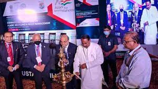 ಪ್ಲಾಸ್ಟಿಕ್ ತ್ಯಾಜ್ಯದ ಸಮಸ್ಯೆಯನ್ನು ನಿಭಾಯಿಸುವ ಉಪಕ್ರಮಗಳು 'ಸಂಭವ' ಮತ್ತು 'ಸ್ವವ್ಲಾಂಬನ್'