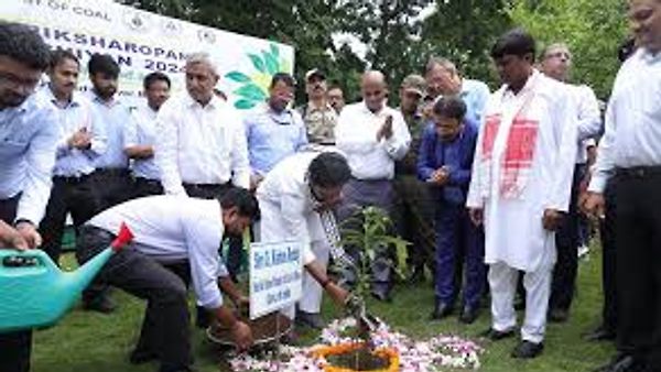 ಧನ್‌ಬಾದ್‌ನಲ್ಲಿ 2024 ರ ವೃಕ್ಷರೋಪನ್ ಅಭಿಯಾನ ಪ್ರಾರಂಭ