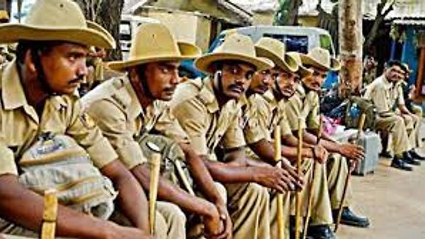 ಕರ್ನಾಟಕ ರಾಜ್ಯ ಪೊಲೀಸ್ ಇಲಾಖೆಯು ಸಿವಿಲ್ ಕಾನ್ಸ್ಟೇಬಲ್ ಹುದ್ದೆಗಳ ನೇಮಕಾತಿಯ ಲಿಖಿತ ಪರೀಕ್ಷೆಗೆ ದಿನಾಂಕ ನಿಗದಿಪಡಿಸಿ ಪ್ರವೇಶ ಪತ್ರಗಳನ್ನು ಪ್ರಕಟಿಸಿದೆ