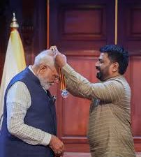 'ಮಿತ್ರ ವಿಭೂಷಣ' : ಮೋದಿಗೆ ಶ್ರೀಲಂಕಾದ ಅತ್ಯುನ್ನತ ಗೌರವ