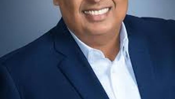 ವಿಶ್ವದ ಟಾಪ್ ಟೆನ್ ಶ್ರೀಮಂತರ ಪಟ್ಟಿಯಲ್ಲಿ ಮುಕೇಶ್ ಅಂಬಾನಿ : ಆಸ್ತಿ 4,90,960 ಕೋಟಿ ರು.‬