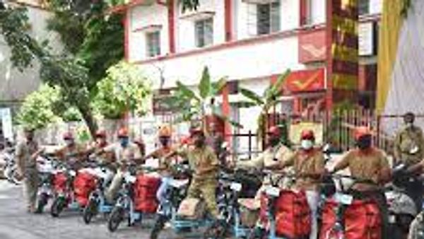 ದೇಶದಲ್ಲೇ ಮೊದಲ ಬಾರಿಗೆ ಬೆಂಗಳೂರಿನಲ್ಲಿ ಇ-ಬೈಕ್ ಮೂಲಕ ಅಂಚೆ ವಿತರಣೆ