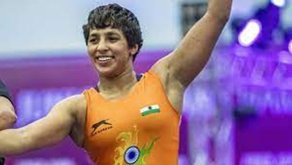 ಅಂಶು ಮಲಿಕ್ ಗೆ ವಿಶ್ವ ಕುಸ್ತಿ ಚಾಂಪಿಯನ್ ಶಿಪ್ ನಲ್ಲಿ ಬೆಳ್ಳಿ ಪದಕ