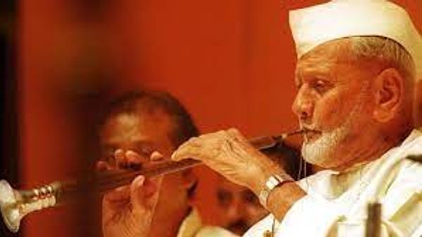 ಉಸ್ತಾದ್ ಬಿಸ್ಮಿಲ್ಲಾ ಖಾನ್ ರವರಿಗೆ ಯುವ ಪುರಸ್ಕಾರ್