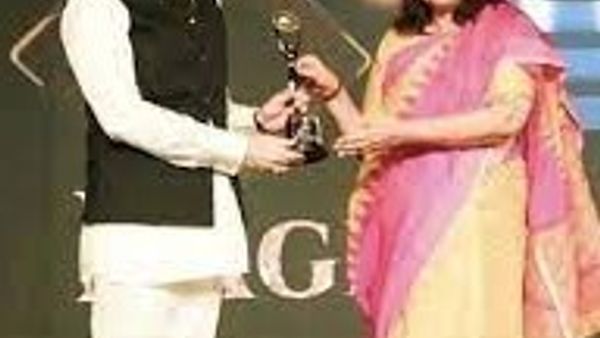 ಅತ್ಯಂತ ಸೊಗಸಾದ ರಾಜಕಾರಣಿ (Most Stylish Politicia) ಪ್ರಶಸ್ತಿ ಪಡೆದ AAP ಶಾಸಕ ರಾಘವ್‌ ಚಡ್ಡಾ