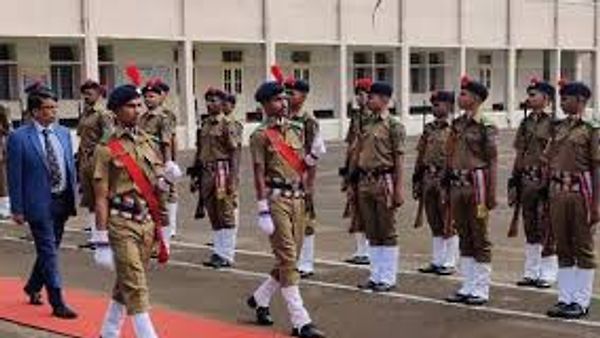 ವಿಜಯಪೂರದ ಸೈನಿಕ ಶಾಲೆ  ಖಾಲಿಯಿರುವ ವಿವಿಧ ಹುದ್ದೆಗಳ ನೇಮಕಾತಿಗಾಗಿ ಅರ್ಹ ಅಭ್ಯರ್ಥಿಗಳಿಂದ ಅರ್ಜಿ ಆಹ್ವಾನ