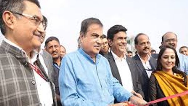 ನಿತಿನ್ ಗಡ್ಕರಿ ಅವರು ಭಾರತದ ಮೊದಲ ಜೈವಿಕ-ಬಿಟುಮೆನ್ ಆಧಾರಿತ ರಾಷ್ಟ್ರೀಯ ಹೆದ್ದಾರಿ ವಿಸ್ತರಣೆಯನ್ನು ಉದ್ಘಾಟಿಸಿದರು