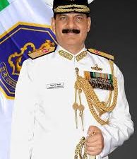 ನೌಕಾಪಡೆಯ ನೂತನ ಮುಖ್ಯಸ್ಥರಾಗಿ ದಿನೇಶ್ ಕುಮಾರ್ ತ್ರಿಪಾಠಿ ಅಧಿಕಾರ ಸ್ವೀಕಾರ