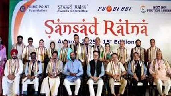 Sansad Ratna Awards | 17 ಸಂಸದರಿಗೆ ‘ಸಂಸದ ರತ್ನ’ ಪ್ರಶಸ್ತಿ ಪ್ರದಾನ