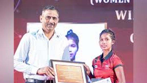 ದೀಪಿಕಾ ಸೊರೆಂಗ್ ಮುಂಬರುವ ವರ್ಷದ ಆಟಗಾರ್ತಿಗಾಗಿ ಅಸುಂತಾ ಲಾಕ್ರಾ ಪ್ರಶಸ್ತಿ