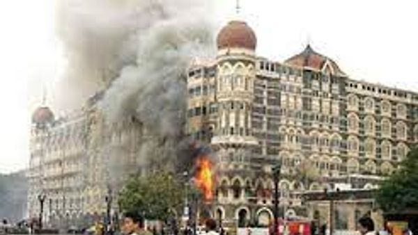 ಮಹಾರಾಷ್ಟ್ರ ಸರ್ಕಾರದಿಂದ 2008ರ 26/11 ರ ಮುಂಬೈ ಉಗ್ರರ ದಾಳಿಯ ಹುತಾತ್ಮರಿಗೆ ಗೌರವ ಸಮರ್ಪಣೆ