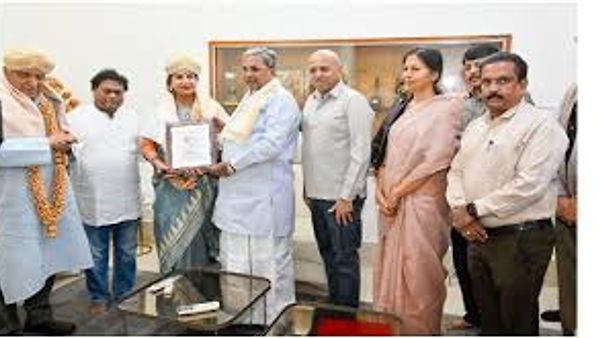 ನಟಿ ಶಬಾನಾ ಆಝ್ಮಿ ಅವರಿಗೆ ಜೀವಮಾನ ಸಾಧನೆ ಪ್ರಶಸ್ತಿ