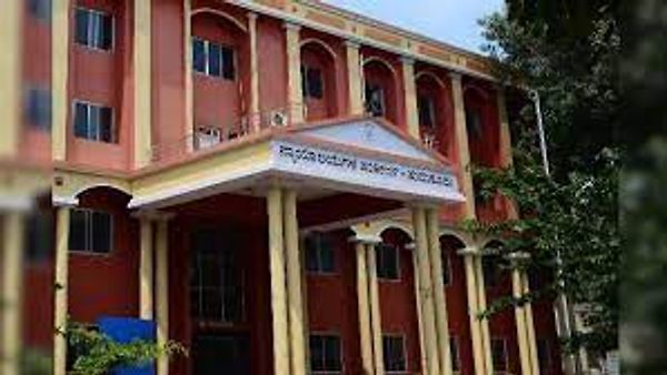 ತುಮಕೂರು ಜಿಲ್ಲಾ ನ್ಯಾಯಾಲಯದಲ್ಲಿನ ಖಾಲಿ ಇರುವ 60 ಹುದ್ದೆಗಳ ನೇಮಕಾತಿಗಾಗಿ ಆನ್ಲೈನ್ ಮೂಲಕ ಅರ್ಜಿ ಆಹ್ವಾನ |ಈ ಕುರಿತು ಮಾಹಿತಿ ನಿಮಗಾಗಿ
