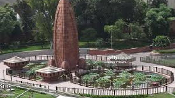 ಹುತಾತ್ಮರ ನವೀಕೃತ ಸ್ಮಾರಕ ಉದ್ಘಾಟಿಸಿದ ಪ್ರಧಾನಿ ಮೋದಿ