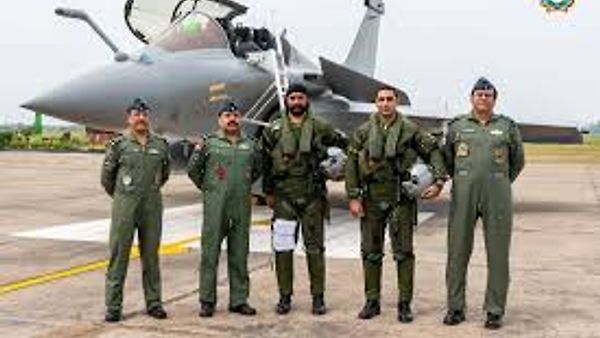 ಭಾರತೀಯ ವಾಯು ಪಡೆಯಲ್ಲಿ ಖಾಲಿ ಇರುವ ವಿವಿಧ ಹುದ್ದೆಗಳ ನೇಮಕಾತಿ I PUC ಪಾಸಾದ ಅಭ್ಯರ್ಥಿಗಳಿಂದ ಅರ್ಜಿ ಅಹ್ವಾನ