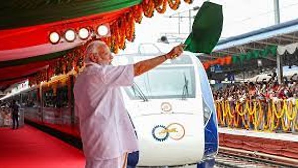ಕೇರಳದ ವಂದೇ ಭರತ್ ಎಕ್ಸ್ ಪ್ರೆಸ್ ರೈಲಿಗೆ ಪ್ರಧಾನಿ ಮೋದಿಯವರಿಂದ ಚಾಲನೆ