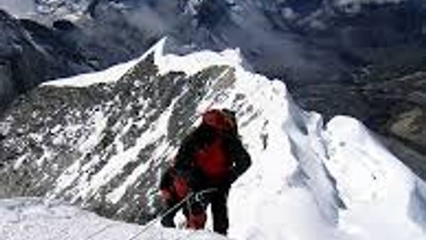 ಭಾರತೀಯ ಪರ್ವತಾರೋಹಿ ಸತ್ಯದೀಪ್ ಎರಡು ಬಾರಿ ಪರ್ವತಾರೋಹಣ ಸಾಧಿಸುವ ಮೂಲಕ ದಾಖಲೆ
